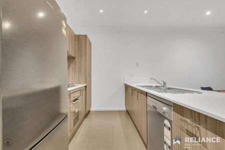 Fabulous 2Br Cosy Home in Point Cook! - Photo 2