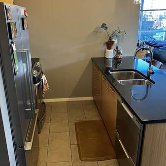 2 Bed, 1 Bath Heart of Victoria - Photo 4