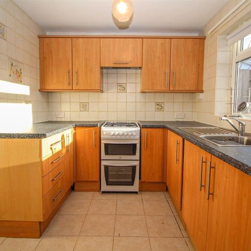 3 Bedroom House - Semi-Detached - Photo 1