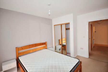2 bedroom flat to rent - Photo 5