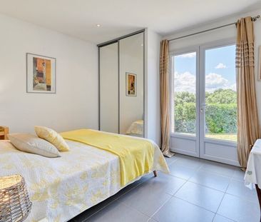 Villa - Photo 3