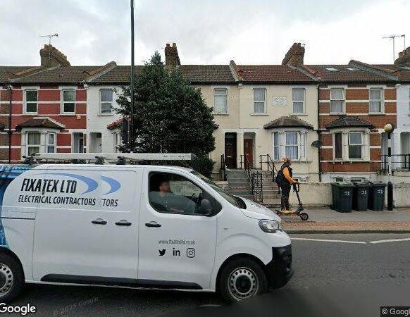Room in a Shared House, Whitehorse Road, CR0 - Photo 1