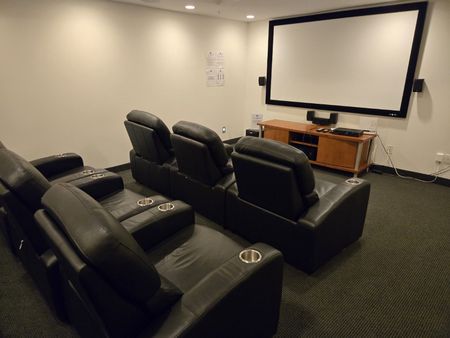 For Lease - 15 James Finlay Way Unit# 828, Toronto, Ontario - Photo 4