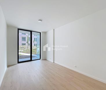 Superb new one-bedroom apartment with terrace - Photo 2