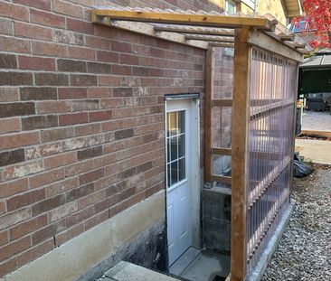 For Lease - 53 Burnaby Drive Unit# Basement, Georgina, Ontario - Photo 3