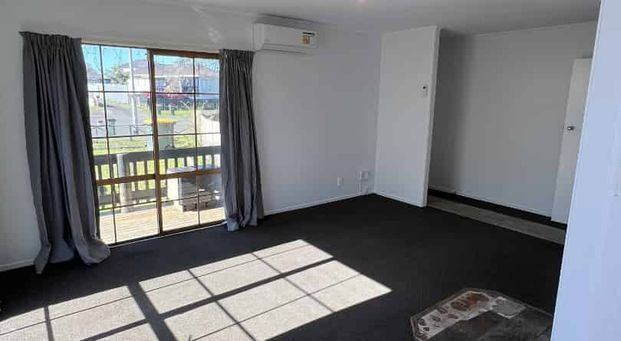 Tidy Stand-Alone Home in Quiet Cul-de-Sac - Photo 1