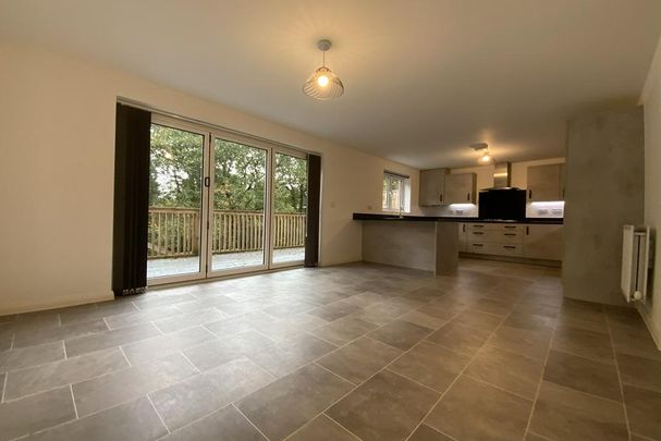 4 bedroom detached house to rent - Photo 1