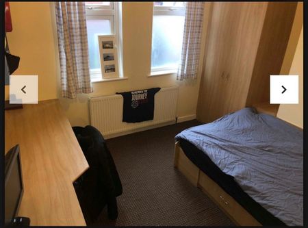 Room in a Shared House, Estcourt Avenue, LS6 - Photo 2