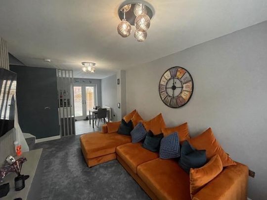 2 bedroom house to rent - Photo 1