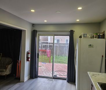 For Lease - 19 Arthurs Crescent, Brampton, Ontario - Photo 5