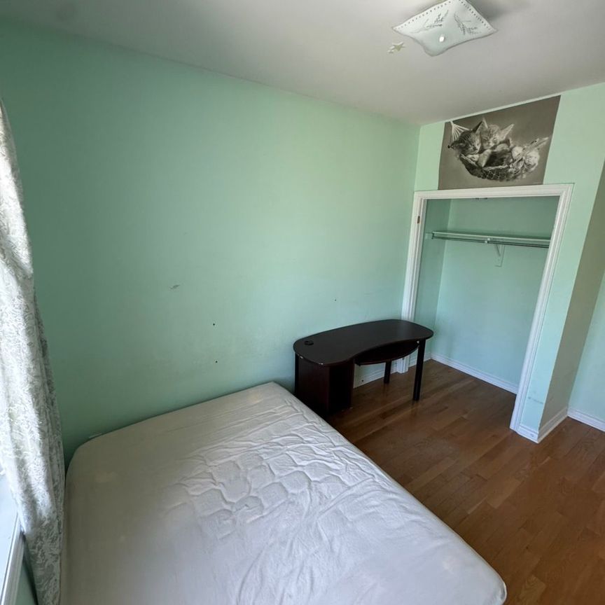 For Lease - 123 Steeles Avenue Unit# UPPER ROOM 1, Toronto, Ontario - Photo 1