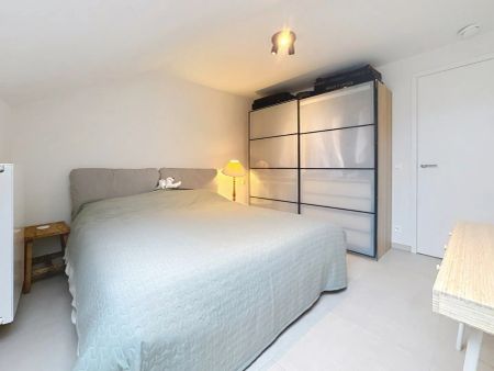 Centraal gelegen, ruim en energiezuinig appartement met 3 slaapkamers - Photo 3