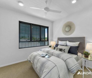 Spacious Three Bedroom Apartment with Wraparound Balcony - Photo 6