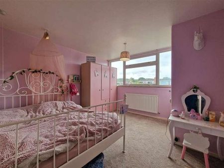 Chichester Close, Loughborough, Leicestershire, LE11 - Photo 2