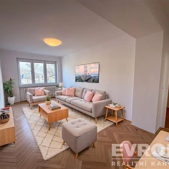 Bydlení v centru Opavy s parkováním ve dvoře? Ano. - Fotografie 1