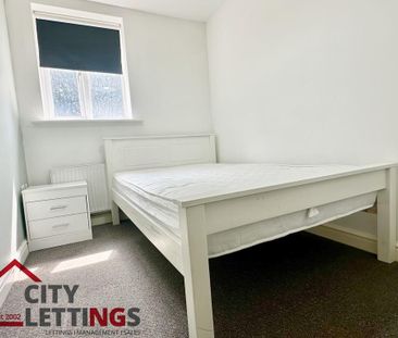 2 bedroom ground floor flat to rent - Photo 4