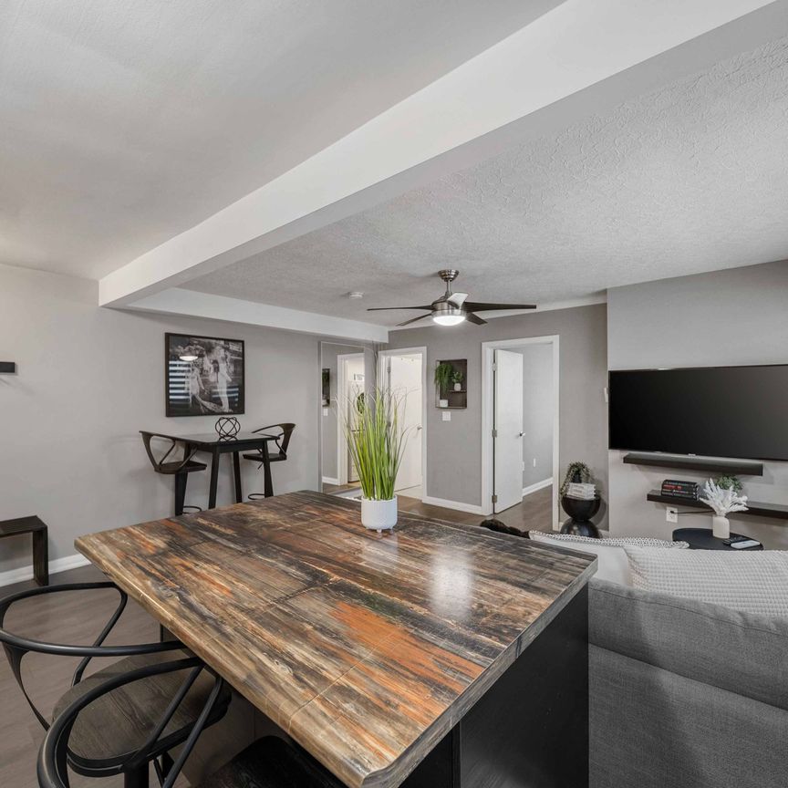 For Lease - 4538 Huron Street Unit# 8, Niagara Falls, Ontario - Photo 1