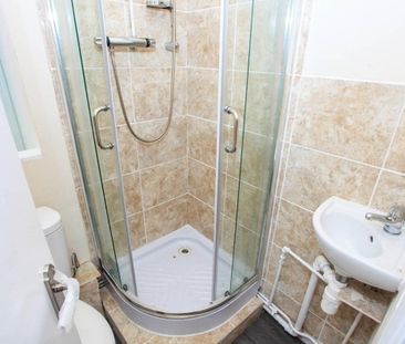 London Road - Photo 2