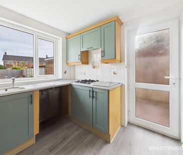 3 bedroom semi-detached house to rent - Photo 6