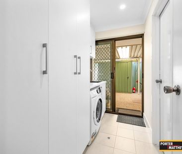 Beautiful Family Home in a Prime Location - Photo 5