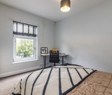 3 bedroom terraced house to rent - Photo 4