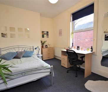 8 bedroom semi-detached house to rent - Photo 4