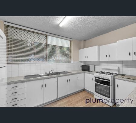 4/29 Grove Street, Toowong, Qld 4066 - Photo 4