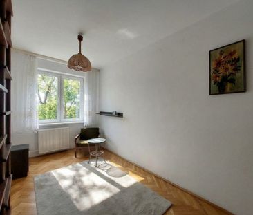 Mieszkanie 4 pokoje Stegny 63.7 m² – zdjęcie 1