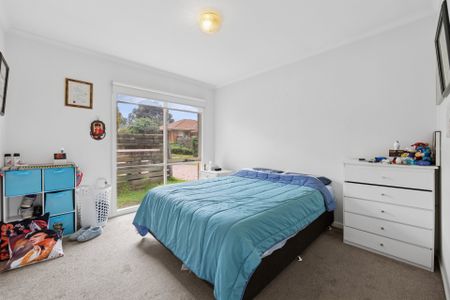 Spacious Two-Bedroom Unit in a Prime Sunbury Location - Photo 4