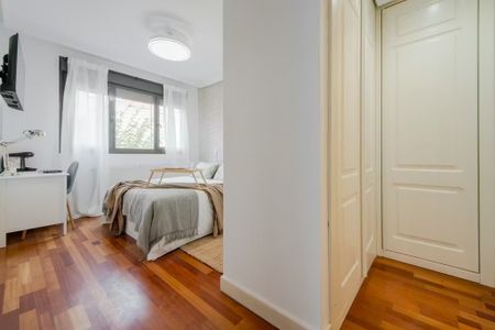 Calle de Ana de Austria, Madrid, Community of Madrid 28050 - Photo 2