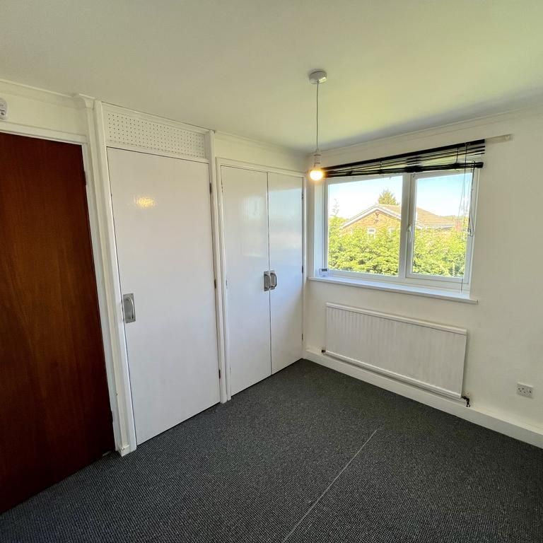 2 bedroom maisonette to rent - Photo 1