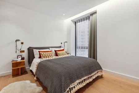 2 bedroom flat in King Cross - Photo 5