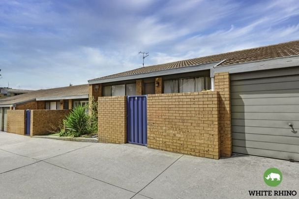 3/15 Mckeahnie Street, Queanbeyan - Photo 1