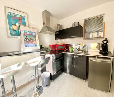 Location Appartement 1 pièce 25m² CASSIS 13260 - Photo 4