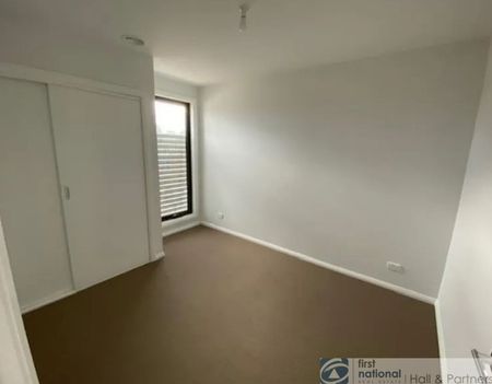 Modern Townhouse In Great Location - Photo 3