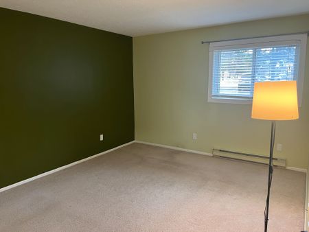 For Lease - 316 Lorry Greenberg Drive Unit# 117, Hunt Club - South Keys and Area, Ontario - Photo 3