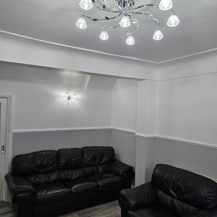 2 Bed Terraced House, Hanwell Street, L6 - Photo 1