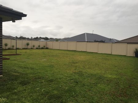 Calala Family Home - Photo 2