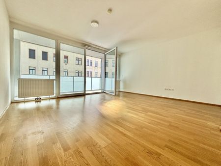 SEHR CHARMANTE 3-ZIMMER WOHNUNG MIT BALKON - GARAGE OPTIONAL - Photo 2