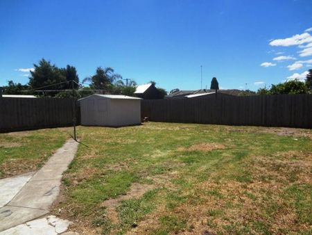 243 Wilsons Road, Whittington - Photo 3