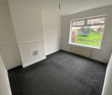 Greenfield Road, Smethwick - Photo 1