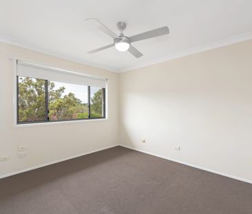 Spacious Family Living in Bosuns Landing! - Photo 3