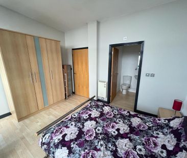 1 bedroom penthouse to rent - Photo 3