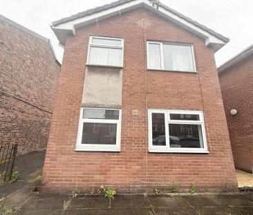 Kings Road, St Helens, WA10 3HT - Photo 1