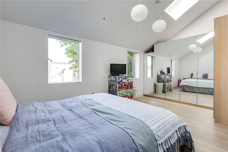 Glentham Road, Barnes, SW13, London - Photo 2