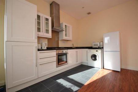 Studio to rent - Photo 2