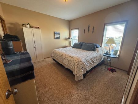 Full House Located in Inglewood! - Photo 2