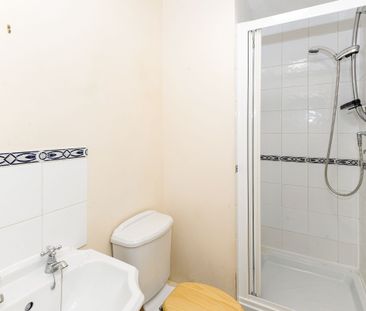 4 bedroom house to rent Lion Court, Worcester, WR1 - Photo 6