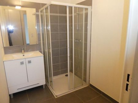 Location Appartement 2 pièces 41m² FREJUS 83600 - Photo 3