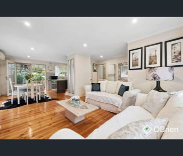 13 Bangor Drive, Frankston, Vic 3199 - Photo 2